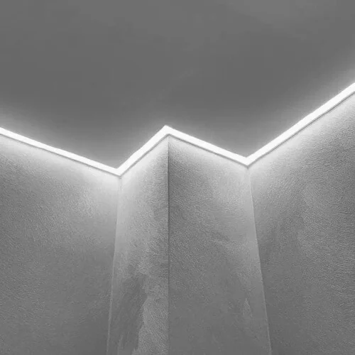 Контурный натяжной потолок